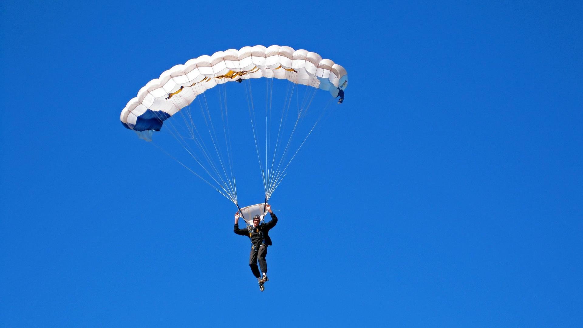 体育赛事媒体传播策略优化，体育赛事的媒体推广